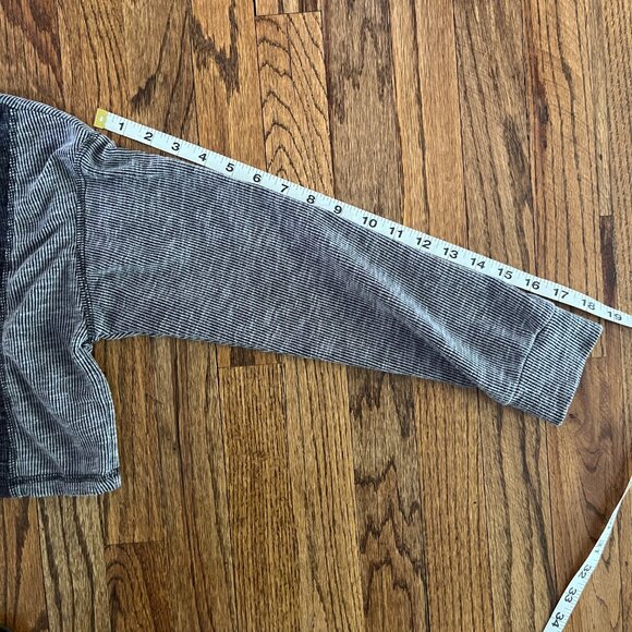 Painted Threads Women's Two-tone Grey Cropped Hoodie Size Small - Picture 4 of 8